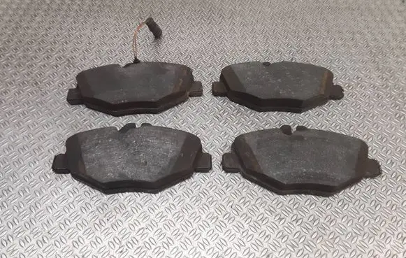 Mercedes-Benz E W211 Brake pads (front) 