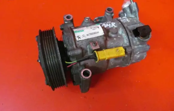 Peugeot 208 I Air conditioning (A/C) compressor (pump) 9678656080