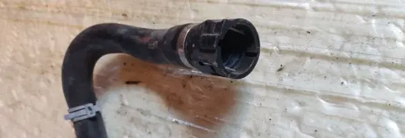 Chevrolet Malibu Engine coolant pipe/hose 22830766