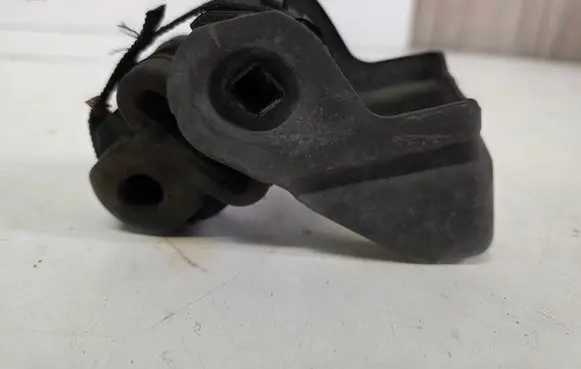 Renault Arkana Muffler mount bracket/holder 206511336R