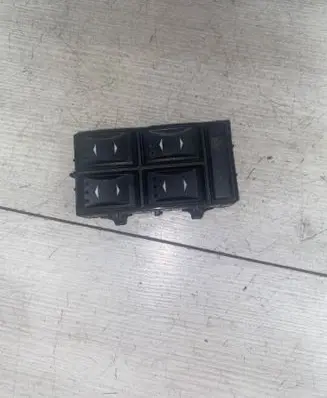 Ford Mondeo Mk III Electric window control switch 3S7T14A132BA 03163453