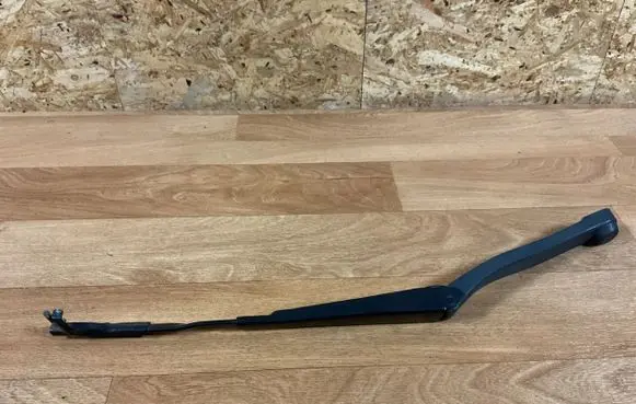 Mercedes-Benz E W212 Front wiper blade arm A2128201344