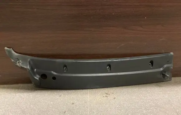 Iveco Daily 5th gen Wiper trim 3800487DX