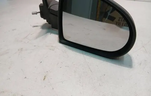 Mitsubishi Colt Front door electric wing mirror 7632A164