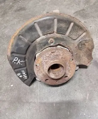 Volkswagen PASSAT B6 Front wheel hub 020404