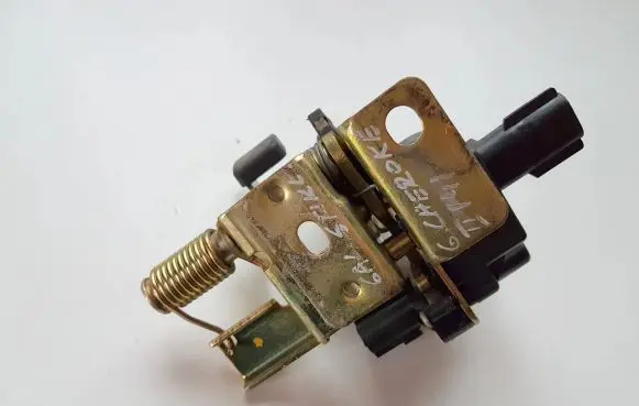 Jeep Grand Cherokee (WK) Tailgate window lock/catch/latch 445AAA 1295 31251