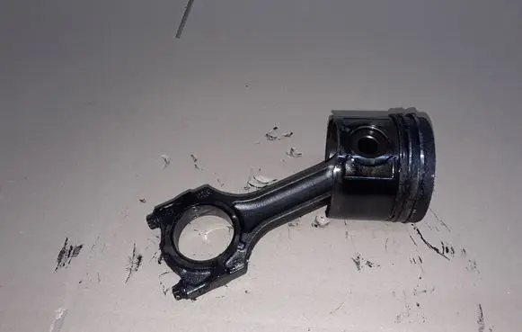 BMW 3 E46 Piston with connecting rod