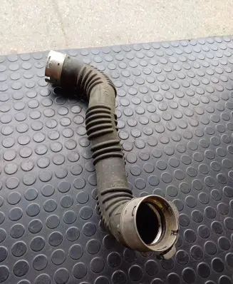 Mercedes-Benz CLA C117 X117 W117 Intercooler hose/pipe A2465200101
