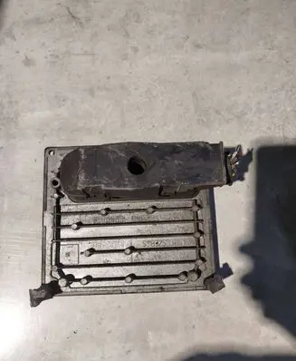 Ford Focus Engine control unit/module 4s6112a650nb 4s61-12a650-nb s120977013c