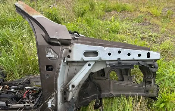Mercedes-Benz ML W166 Front quarter panel 