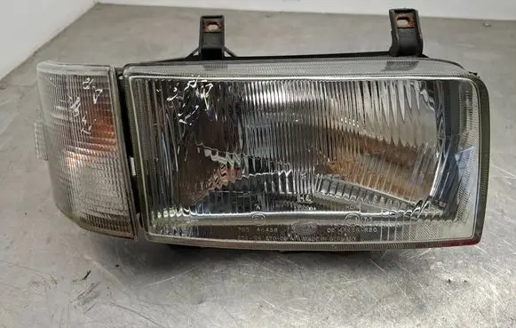 Volkswagen Transporter - Caravelle T4 Headlight/headlamp 183321B 7R0144438