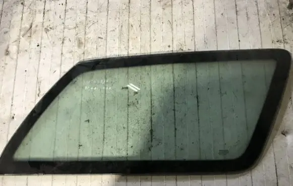 Ford Mondeo MK I Rear side window