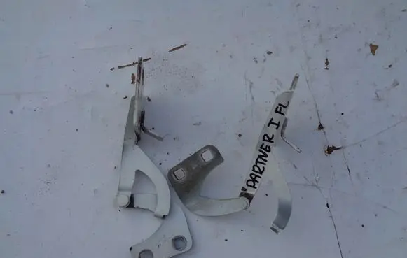 KIA Venga Engine bonnet/hood hinges