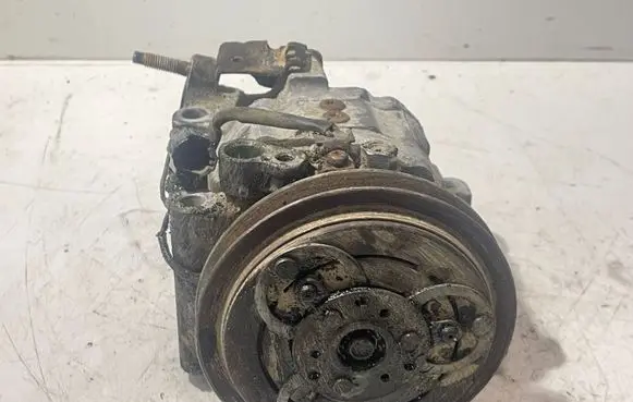 Nissan X-Trail T30 Air conditioning (A/C) compressor (pump)