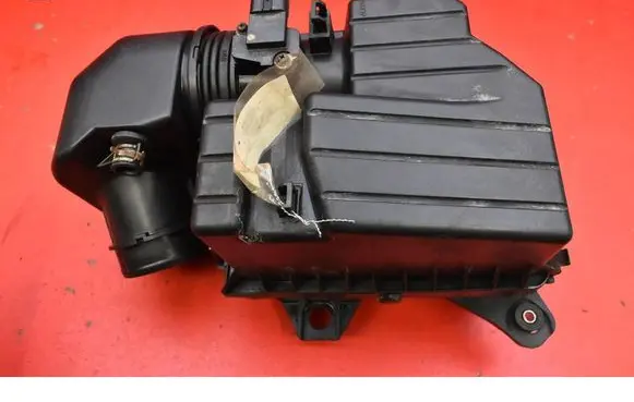 Honda FR-V Air filter box 