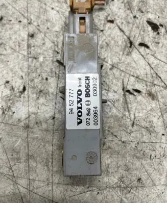 Volvo S60 Airbag deployment crash/impact sensor 9452777 030902 003964