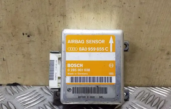 Audi A4 S4 B5 8D Airbag control unit/module 0285001038 8A0959655C
