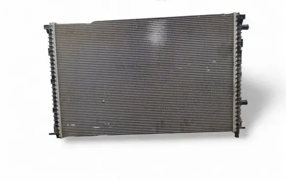 Audi Q7 4M Coolant radiator 4M0145804AA