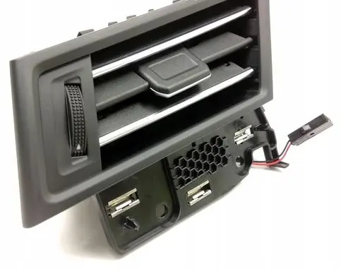Volkswagen PASSAT B8 Dashboard side air vent grill/cover trim 3G1819701E