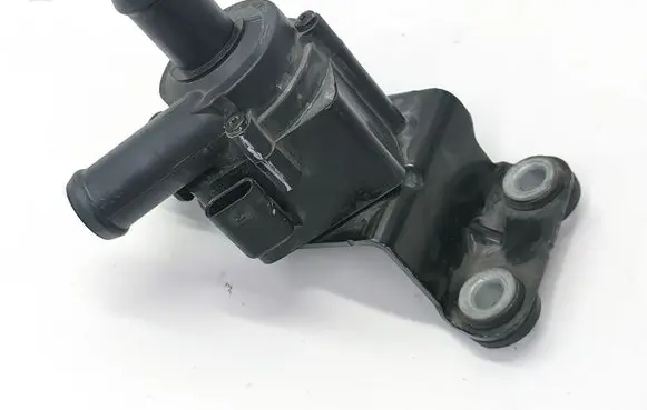 Ford Fusion II Electric auxiliary coolant/water pump DS7G8C419CB