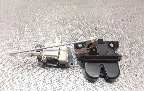 Audi A2 Tailgate/trunk/boot lock/catch/latch 