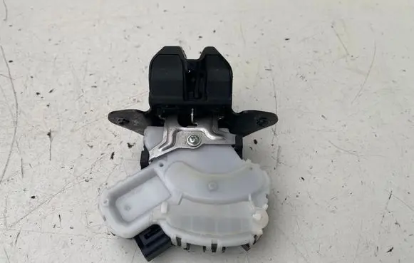 Mazda CX-3 Tailgate/trunk/boot lock/catch/latch