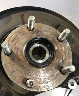 Subaru Forester SK Rear wheel hub 28411FN040 28411FL040
