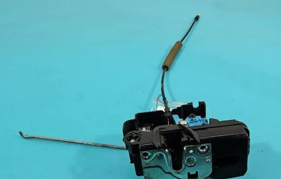 Opel Antara Front door lock IMPRK1551105