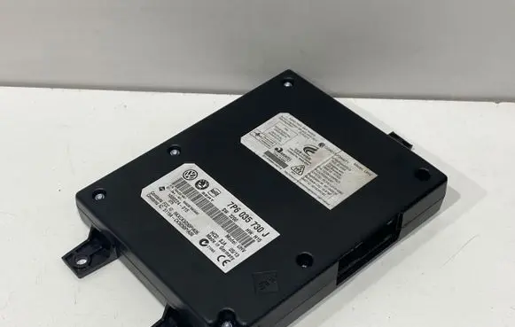 Volkswagen PASSAT B7 Bluetooth control unit module 7P6035730J