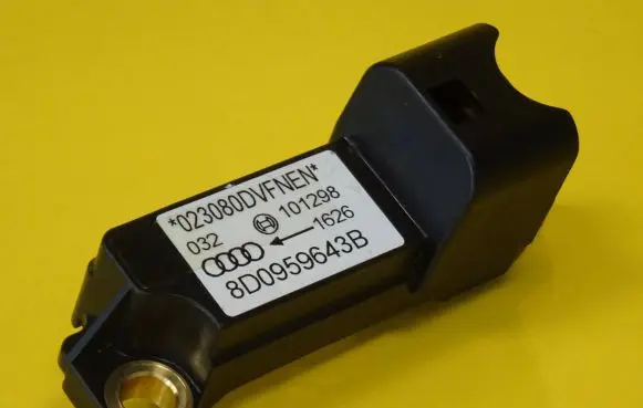 Audi A4 S4 B5 8D Airbag deployment crash/impact sensor 8D0959643B