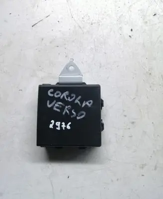Toyota Corolla Verso AR10 Alarm control unit/module 081900F810