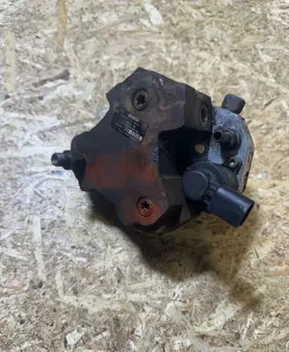 BMW 3 E90 E91 Fuel injection high pressure pump 7788670 0445010045
