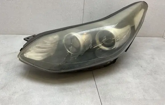 KIA Sportage Headlight/headlamp 92101F1110
