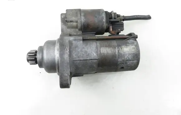 Volkswagen Golf V Starter motor 