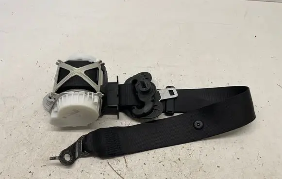 BMW 3 F30 F35 F31 Front seatbelt 34078320 18111323