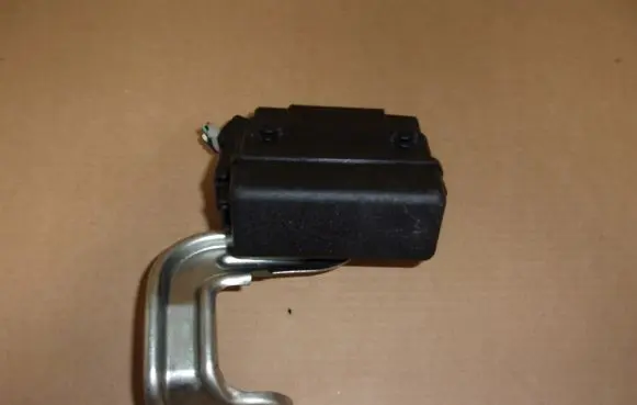 Mitsubishi Outlander Relay mounting block 