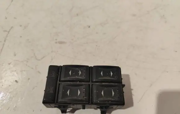 Ford Mondeo Mk III Electric window control switch 03163453 3S7T14A132BA