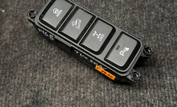 Hyundai Tucson TL Other switches/knobs/shifts 93300D3480
