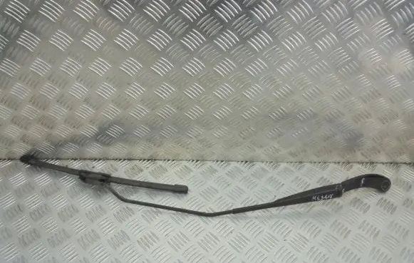 Renault Megane II Front wiper blade arm