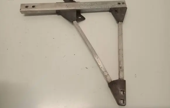 Other engine bay part