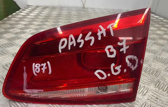 Volkswagen PASSAT B7 Tailgate rear/tail lights 3AF945094J