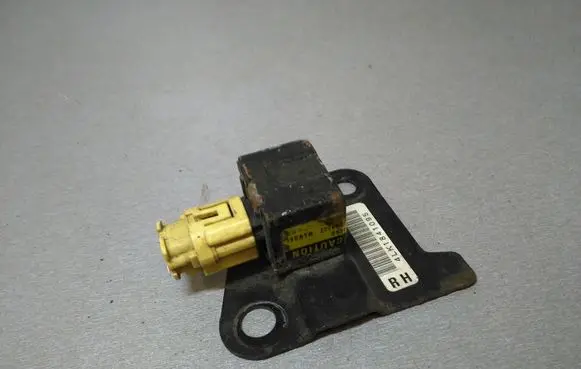 Subaru Legacy Airbag deployment crash/impact sensor 98231AE000 1876003470