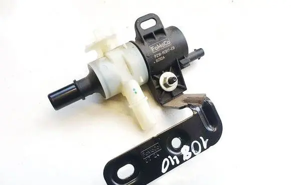 Ford Kuga III Valve vacuum nu5a9g712hb