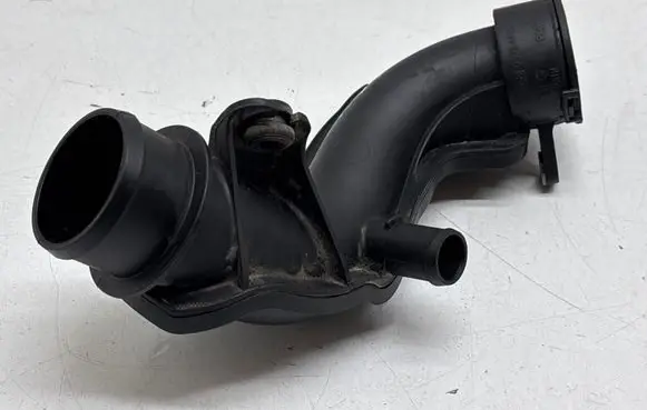 Ford Mondeo MK V Intercooler hose/pipe DS739F805HD S9E0B PA6GF30