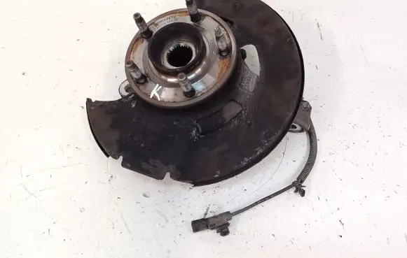 Opel Zafira C Front wheel hub 13248526
