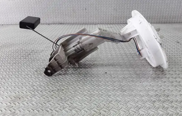 Skoda Octavia Mk2 (1Z) Fuel level sensor 81358066