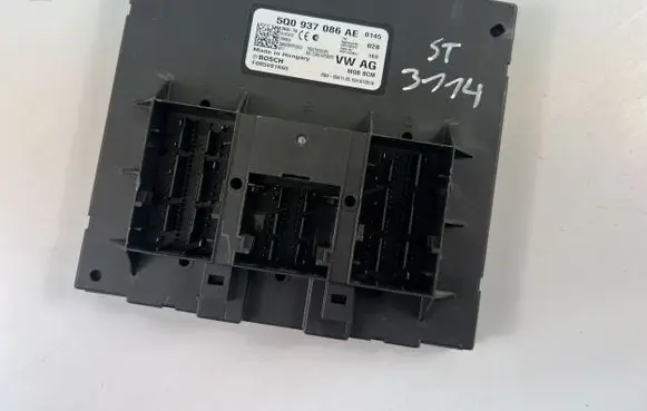 Volkswagen Golf VII Other control units/modules 5Q0937086AE