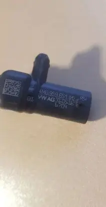 Audi A6 S6 C8 4K Airbag deployment crash/impact sensor 4M0959651