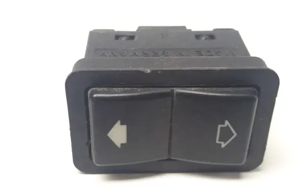 BMW 5 E39 Electric window control switch 8368974