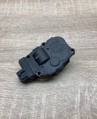 Audi A5 8T 8F Air flap motor/actuator 25062009 K9749005
